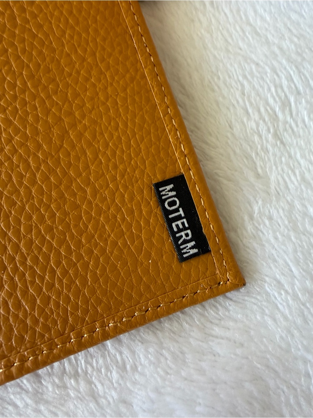 Women's Tablet Case Folio in Mustard Yellow - Pebbled Leather - Picture 4 of 4